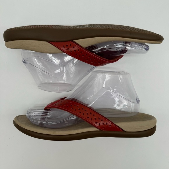 Vionic Tide Red Leather Laser Cut Toe Post Thong Sandal Flip Flop Size 8 - Picture 8 of 13